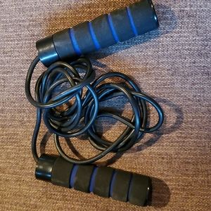 Jump rope with weighted handles